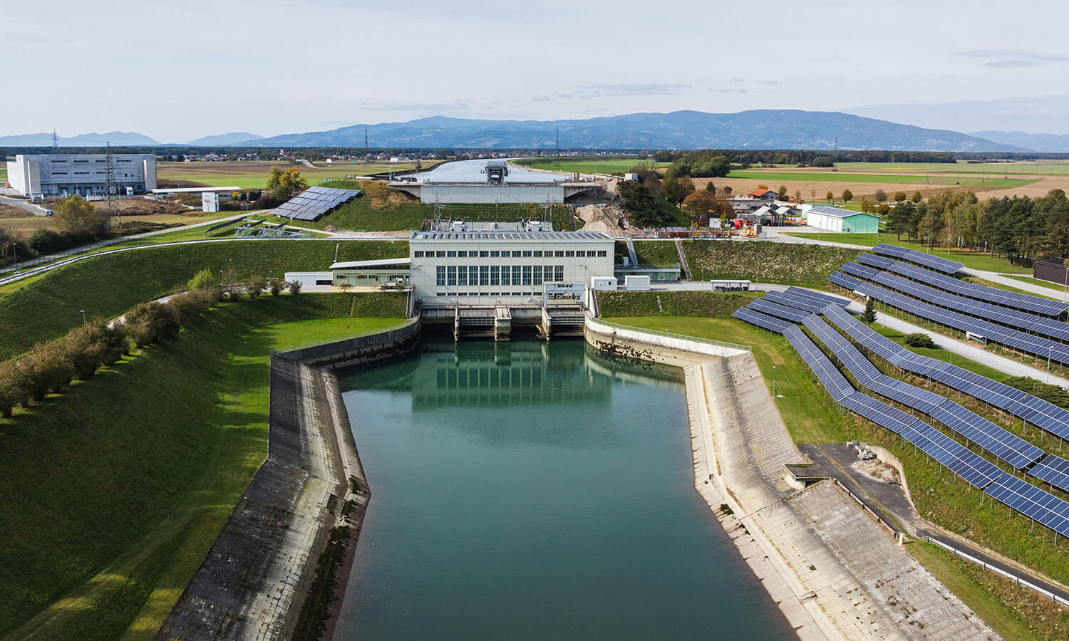 半導體廠房無塵室建置的核心注意事項